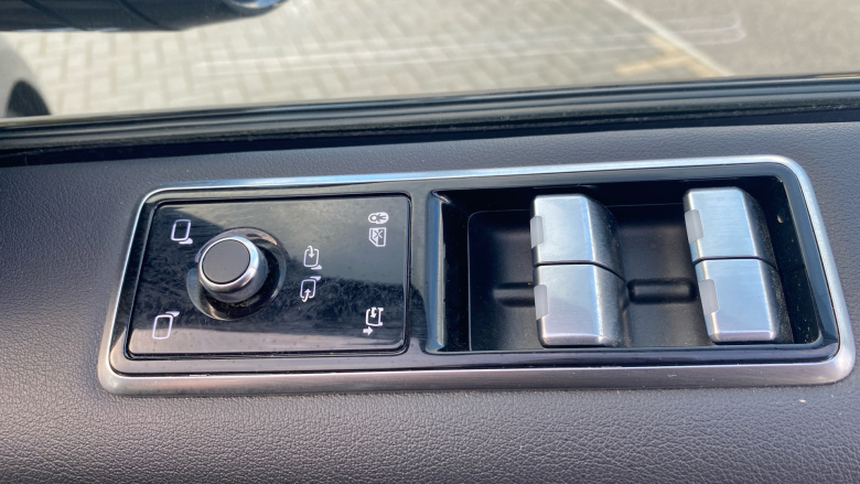 Land Rover Range Rover Sport 2.0 P400e HSE 5dr Auto Estate